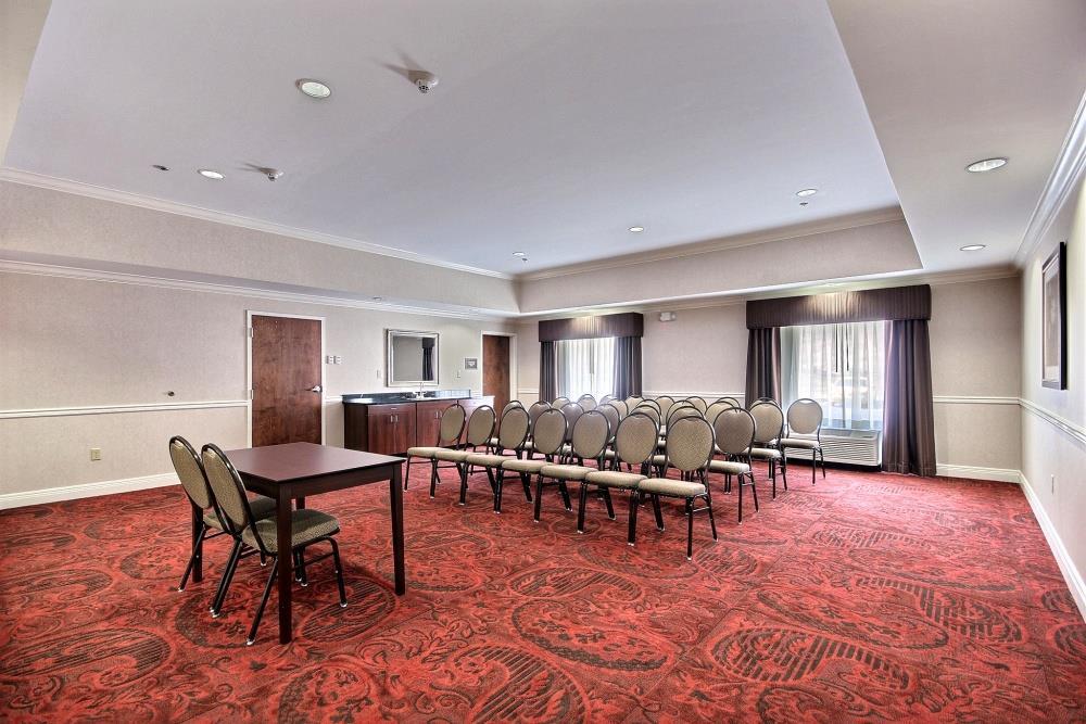 Best Western Plus Louisa Бизнес фото